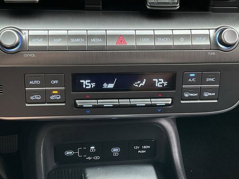 Used 2025 Hyundai Kona SEL image 33