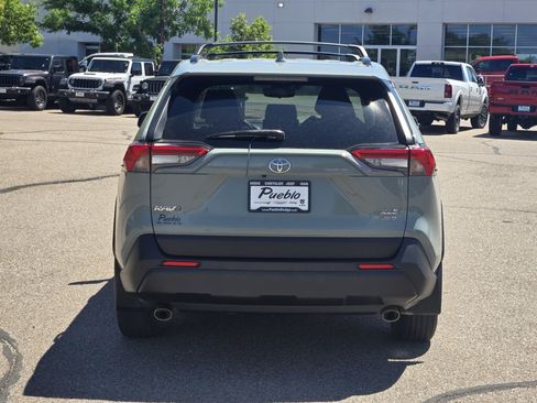 Used 2021 Toyota RAV4 XLE w/ Convenience Package AWD/4WD image 4