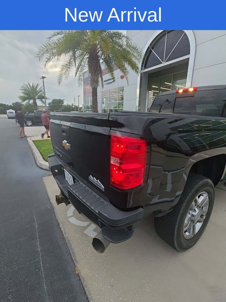 Used 2019 Chevrolet Silverado 2500 High Country w/ Duramax Plus Package AWD/4WD image 3