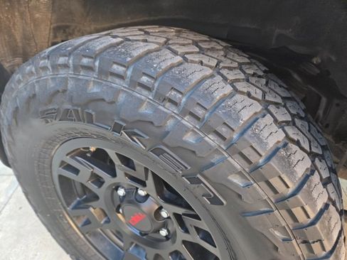 Used 2021 Toyota 4Runner SR5 Premium image 10