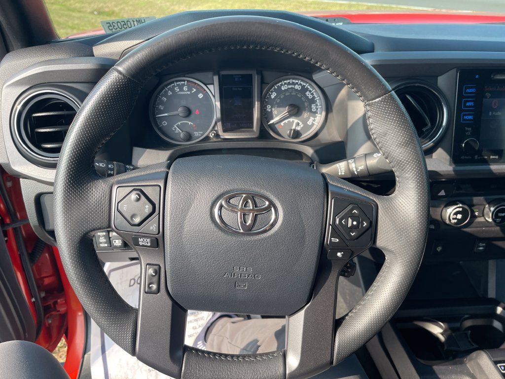 Used 2017 Toyota Tacoma TRD Off-Road w/ Tow Package (A/T) AWD/4WD image 18