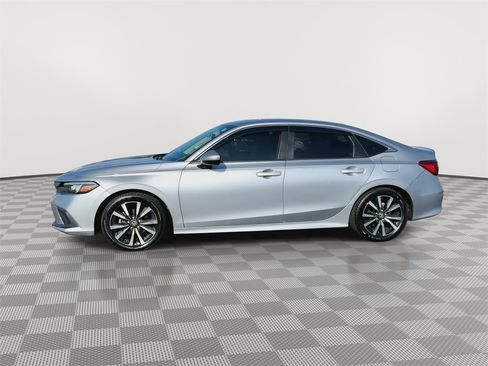 Used 2022 Honda Civic EX image 5