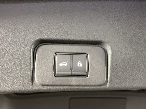 New 2025 Nissan Rogue SV image 33