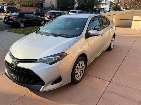 Used 2019 Toyota Corolla LE w/ Carpet Mat Package (TMS) image 3