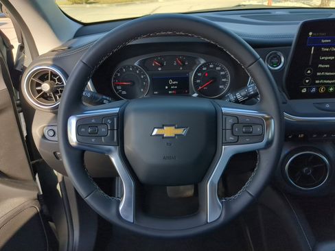 Used 2025 Chevrolet Blazer LT image 30