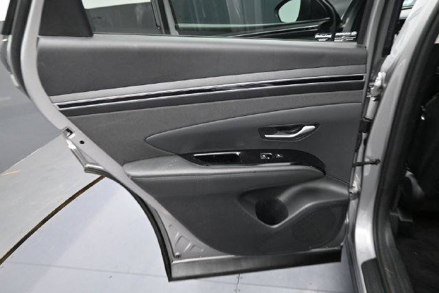 Used 2023 Hyundai Tucson Limited AWD/4WD image 29