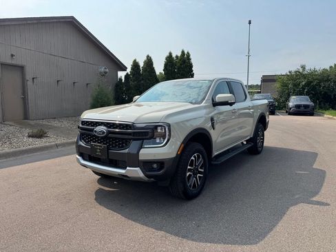 Used 2025 Ford Ranger Lariat w/ FX4 Off-Road Package AWD/4WD image 2