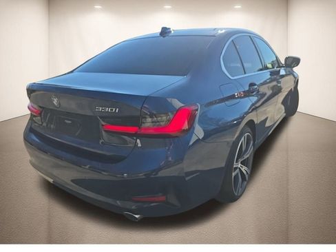 Used 2021 BMW 330i xDrive Sedan image 3