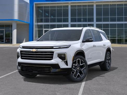 New 2026 Chevrolet Traverse High Country w/ LPO, Floor Liner Package AWD/4WD image 6