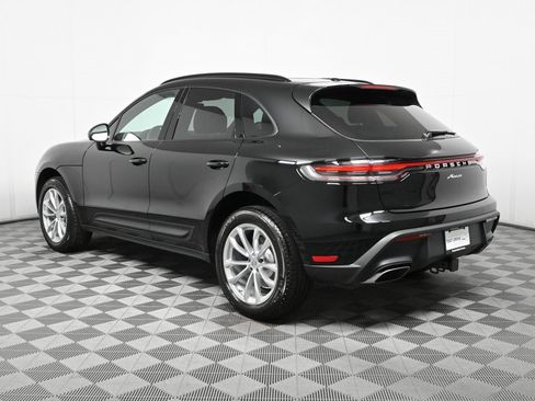 Certified 2025 Porsche Macan AWD image 3