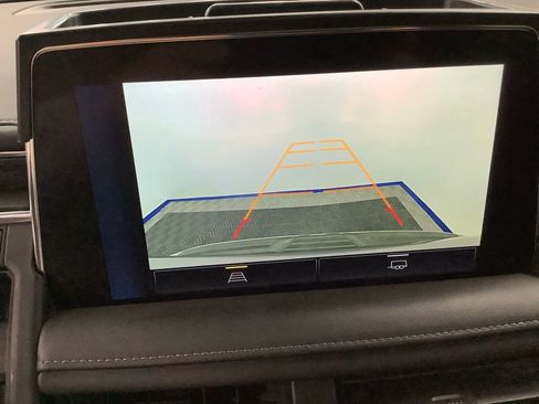 Used 2022 Chevrolet Tahoe Z71 image 19