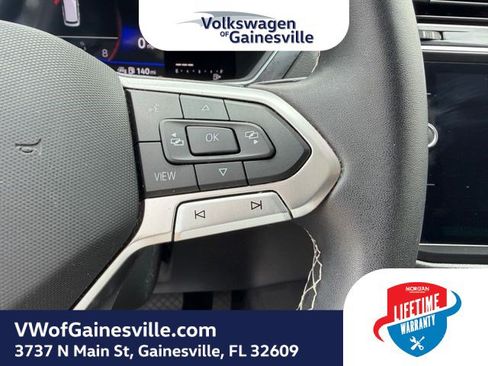 Certified 2022 Volkswagen Tiguan SE FWD image 22