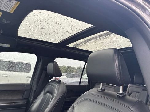 Used 2021 Ford Expedition Limited RWD image 6