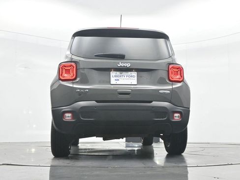 Used 2021 Jeep Renegade Latitude w/ Luxury Group I AWD/4WD image 33