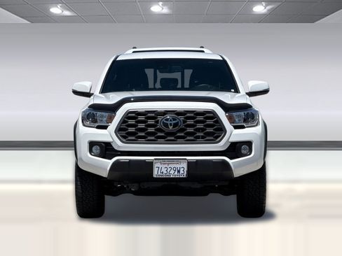 Certified 2023 Toyota Tacoma TRD Off-Road w/ Technology Package AWD/4WD image 6