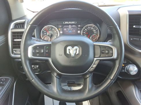 Used 2022 RAM 1500 Laramie AWD/4WD image 11