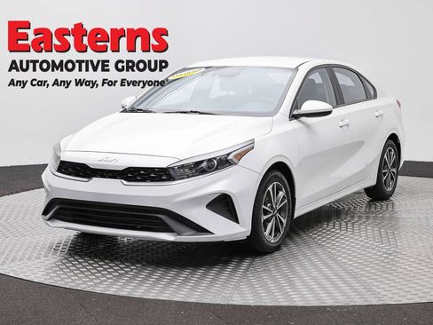 Used 2023 Kia Forte LXS FWD image 1