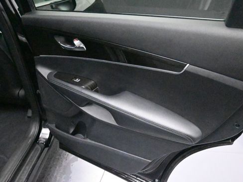 Used 2019 Kia Sorento LX AWD/4WD image 25