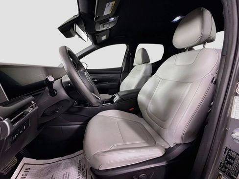 Used 2025 Hyundai Santa Cruz SEL FWD image 12