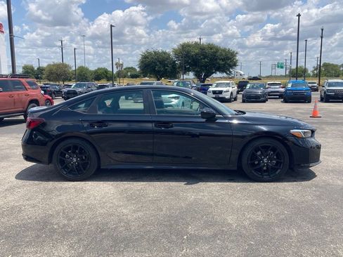 Used 2025 Honda Civic Sport image 4