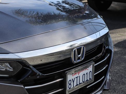 Used 2021 Honda Accord Touring image 6