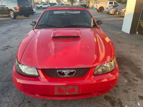 Used 2004 Ford Mustang Deluxe Convertible image 4
