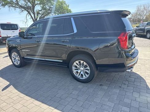 Used 2023 GMC Yukon Denali image 3