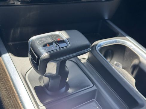 Used 2025 Chevrolet Silverado 1500 LT AWD/4WD image 20