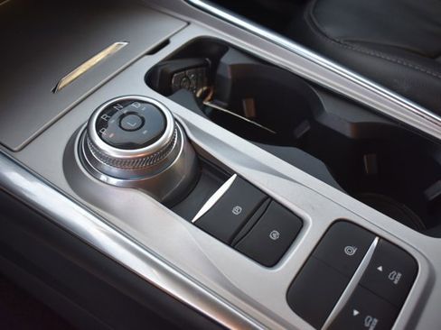 Used 2023 Ford Explorer Limited image 29