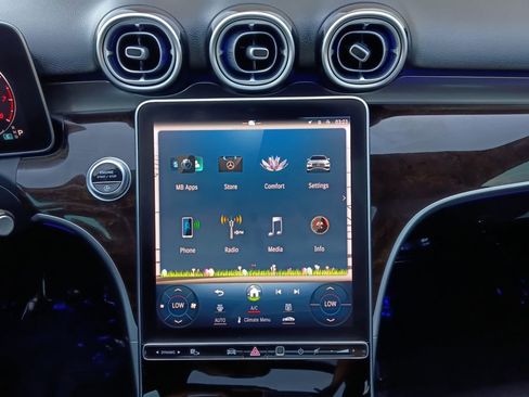 Used 2023 Mercedes-Benz C 300 4MATIC Sedan image 8