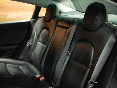 Used 2019 Tesla Model 3 Long Range image 12