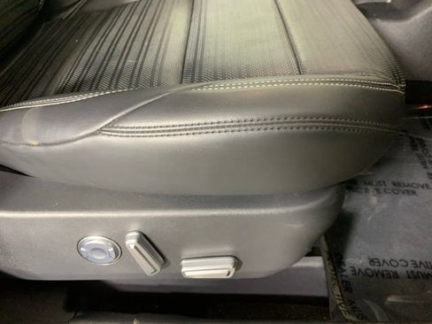 Used 2024 Lincoln Nautilus Reserve image 25