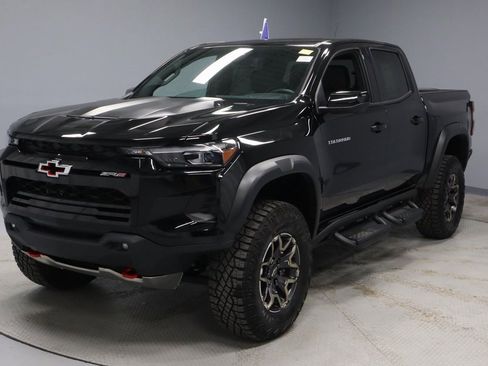 Used 2024 Chevrolet Colorado ZR2 w/ ZR2 Convenience Package III image 6