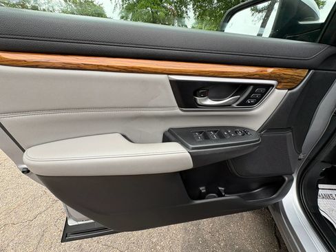 Used 2018 Honda CR-V Touring image 28