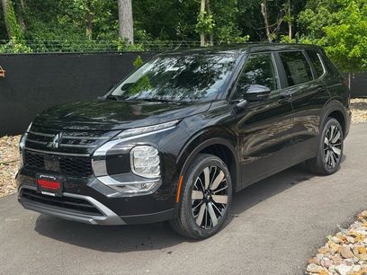New 2025 Mitsubishi Outlander SE
