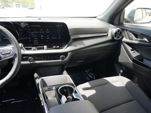 Used 2025 Chevrolet Equinox LT AWD/4WD image 21
