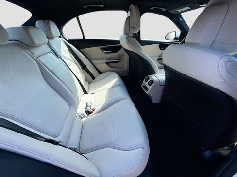 Used 2024 Mercedes-Benz C 300 Sedan image 28