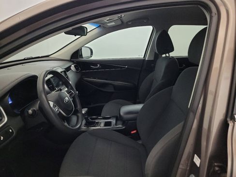 Used 2019 Kia Sorento AWD image 17