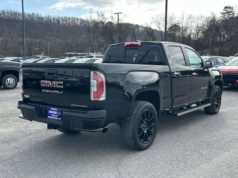Used 2022 GMC Canyon Denali image 3
