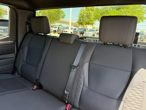 Used 2026 Toyota Tundra SR5 w/ SR5 Convenience Package AWD/4WD image 27