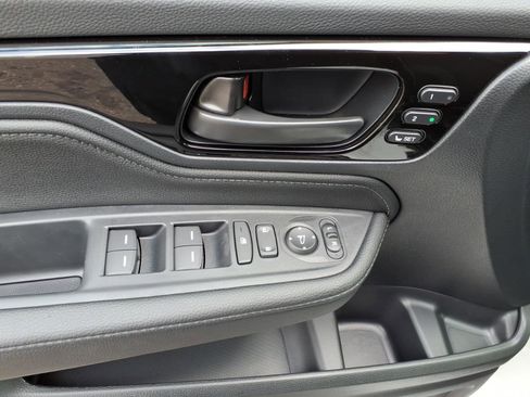 New 2026 Honda Odyssey Touring image 14