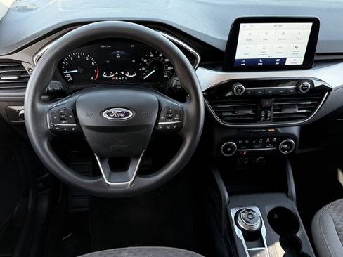 Used 2020 Ford Escape SE image 13
