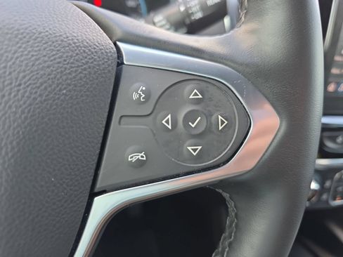 Used 2023 Chevrolet Traverse RS AWD/4WD image 21