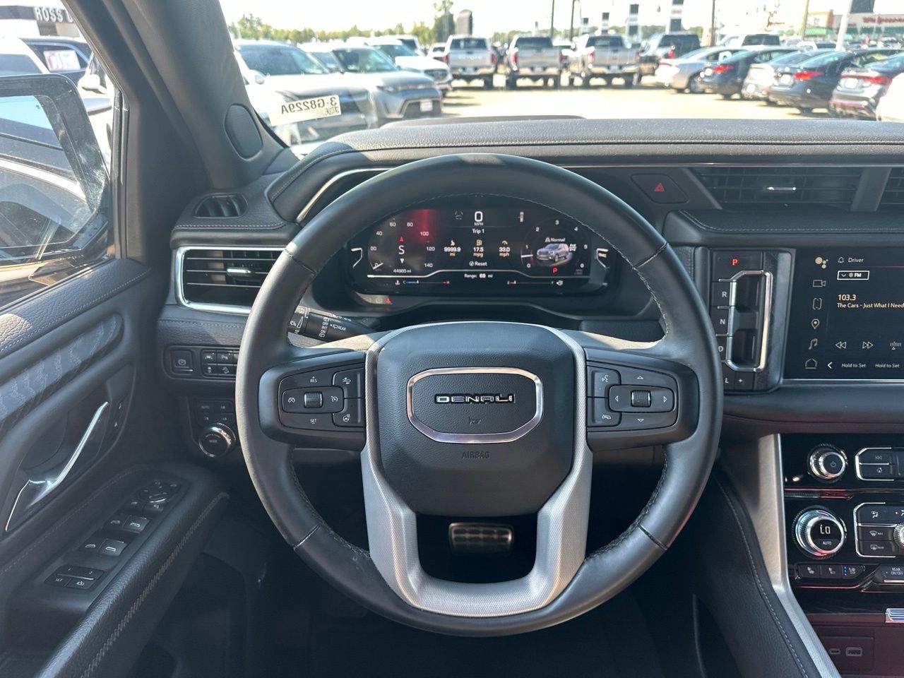Used 2023 GMC Yukon Denali AWD/4WD image 11