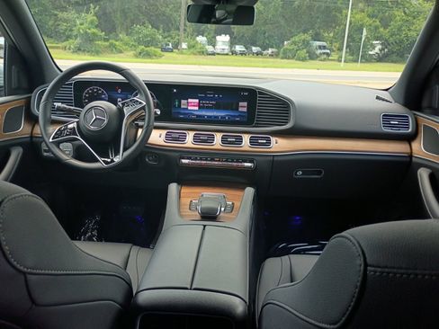 Certified 2025 Mercedes-Benz GLE 350 4MATIC image 8