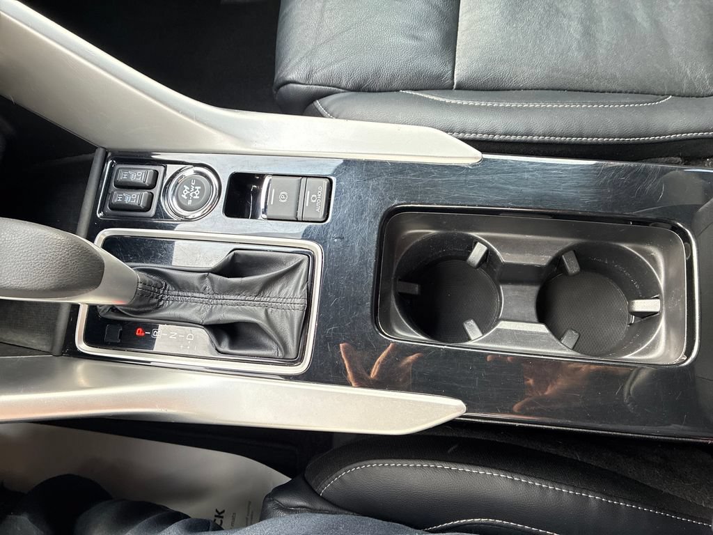 Used 2024 Mitsubishi Eclipse Cross SEL AWD/4WD image 21