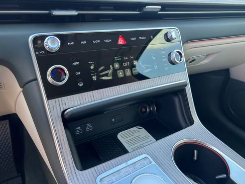 New 2026 Genesis GV80 3.5T Prestige image 28