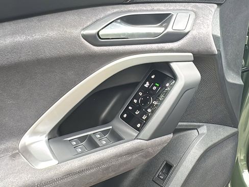 New 2025 Audi SQ5 Prestige image 13