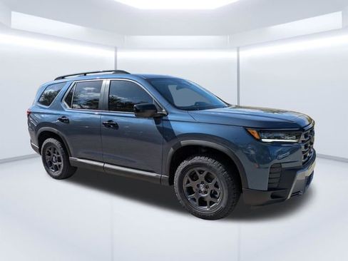 New 2026 Honda Pilot TrailSport image 2