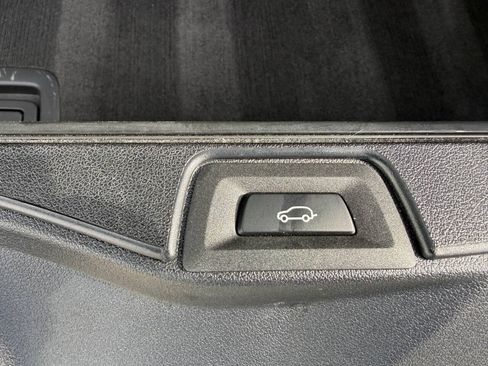 Used 2025 BMW X5 sDrive40i w/ Parking Assistance Package RWD image 41